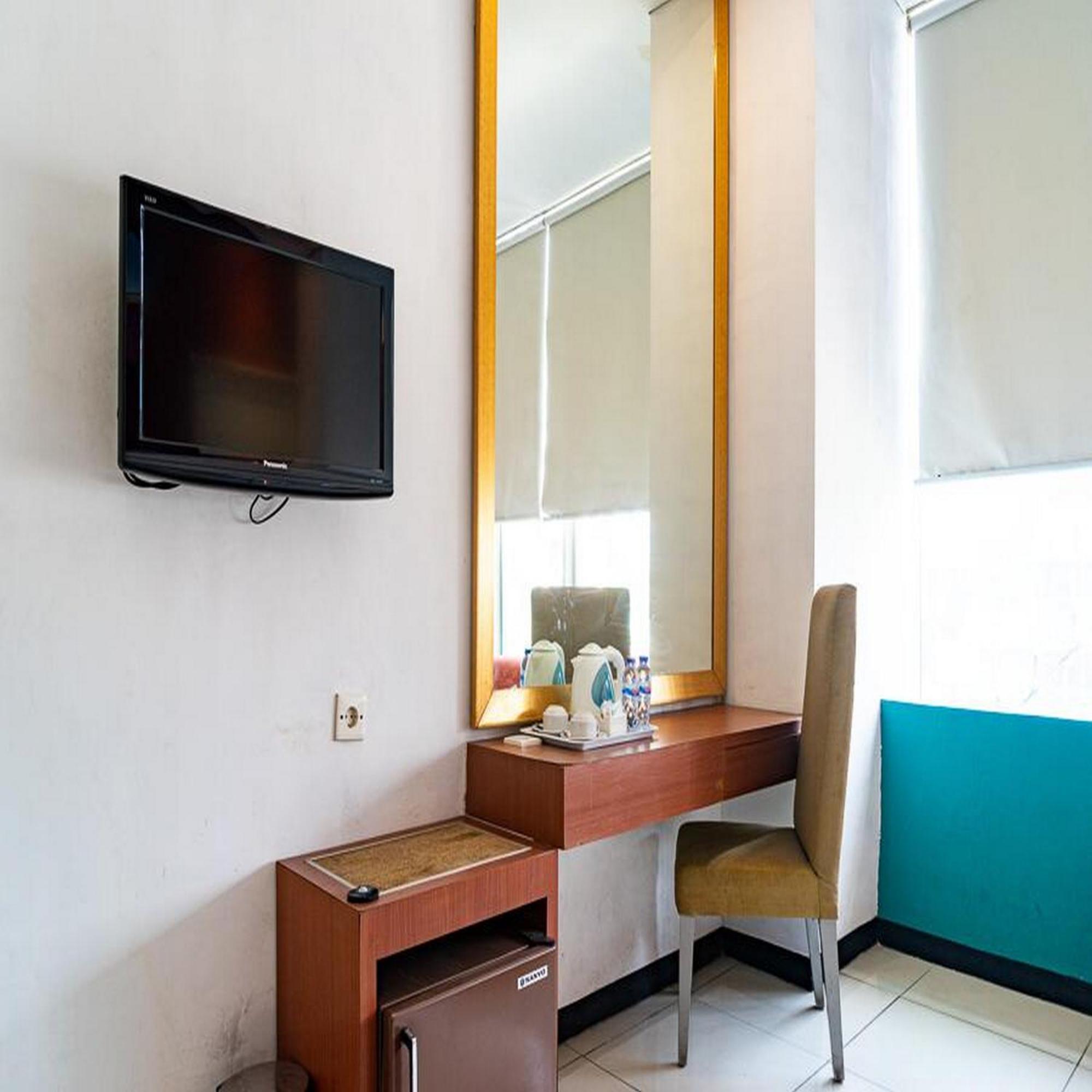 Reddoorz Plus At Blue Pacific Blok M Jakarta Extérieur photo