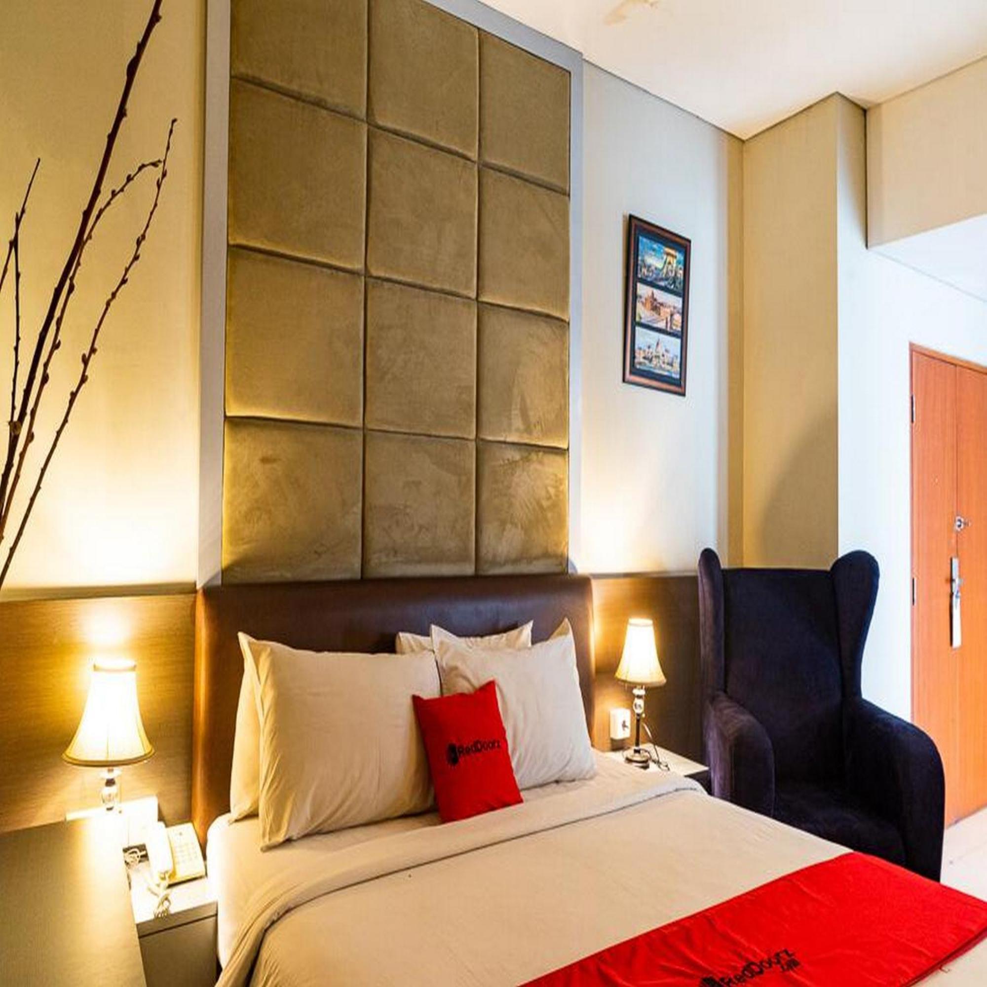 Reddoorz Plus At Blue Pacific Blok M Jakarta Extérieur photo